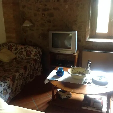 House With One Bedroom In Mensano, With Pool Access, Furnished Terrace Διαμέρισμα *